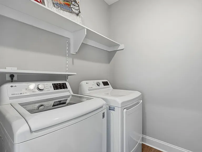 573 Circle Dr — Photo 15