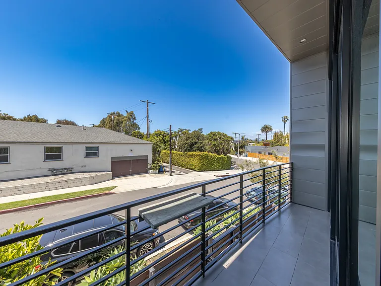 2506 S Wilson Ave — Photo 13