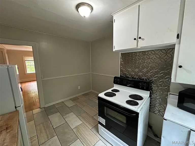 432 Clanton Ave — Photo 6