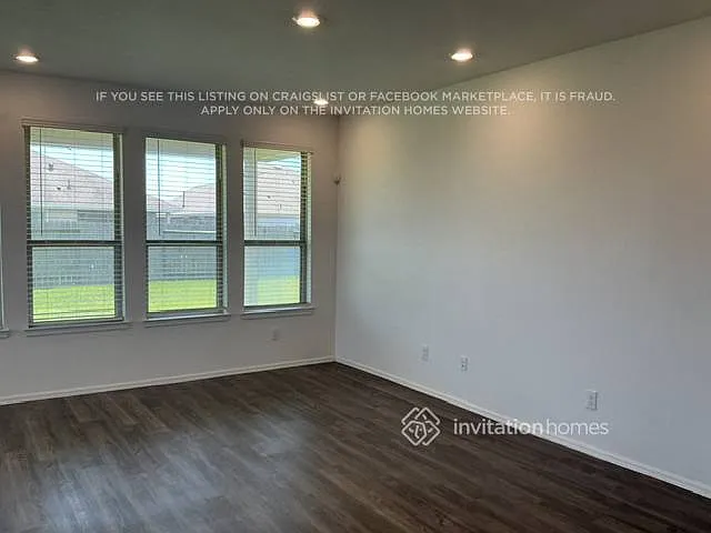 753 Ridgewood Lake Dr — Photo 4