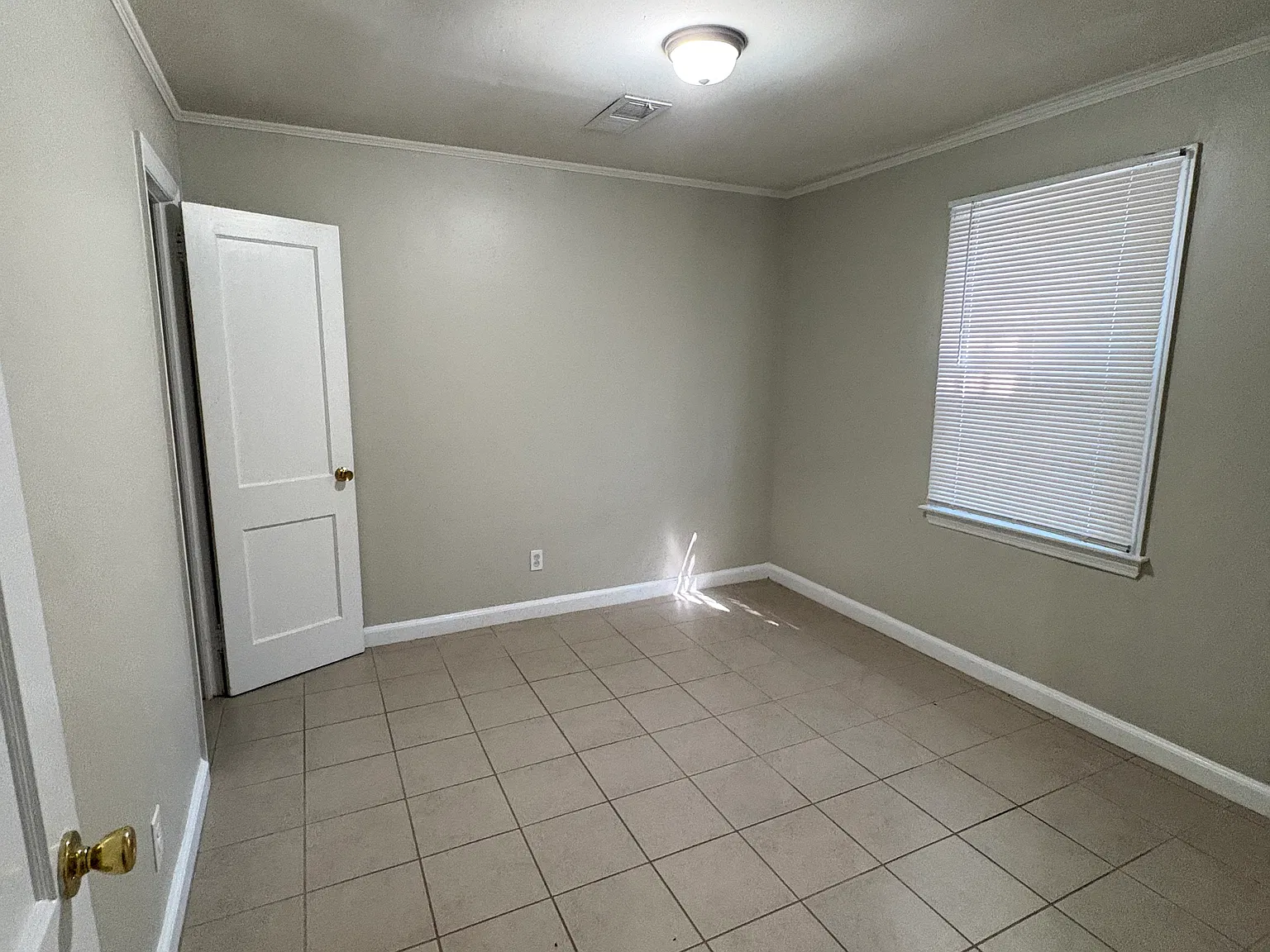 3068 Texas St — Photo 4