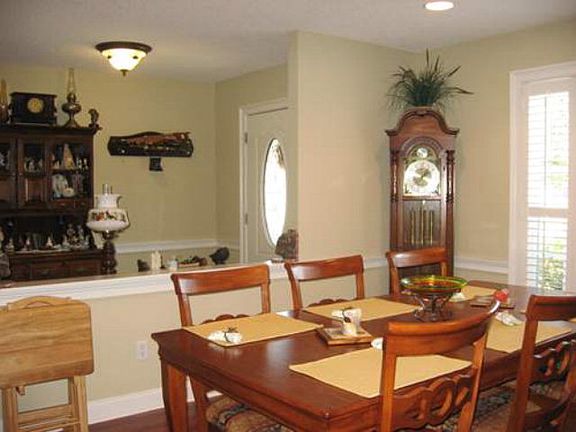 5th image of 118 Birchwood Dr
