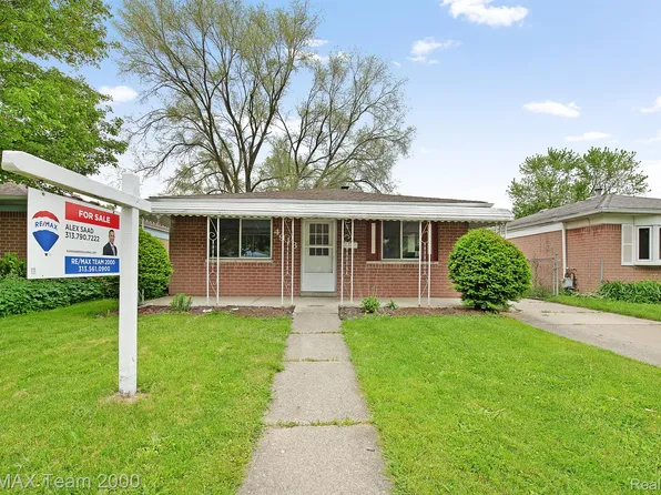 4913 Clippert St, Dearborn Heights, MI 48125