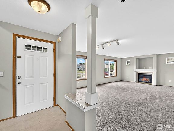 3rd image of 7409 Village Drive