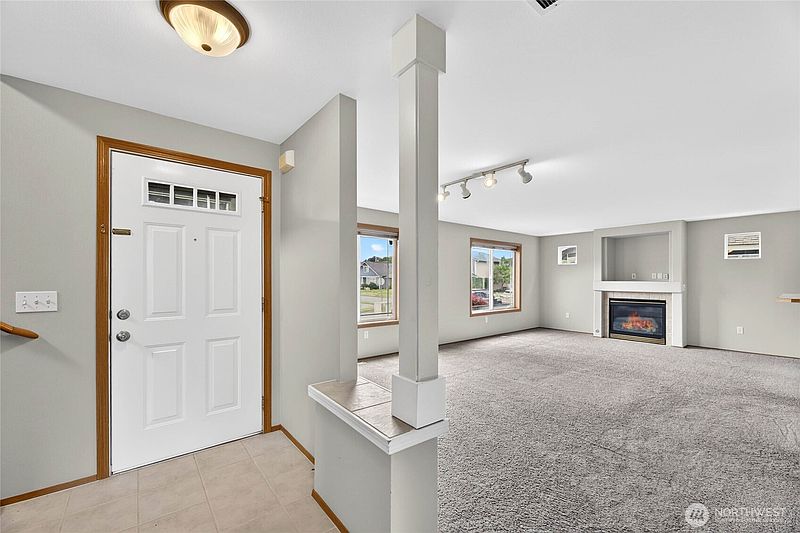 3rd image of 7409 Village Drive
