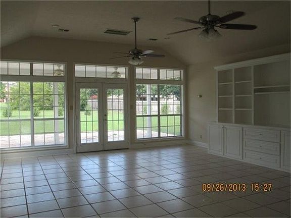 5th image of 3008 Creekside Dr