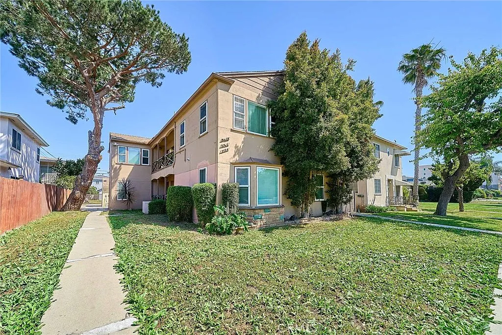 Building Photo - 8734 Ramsgate Ave