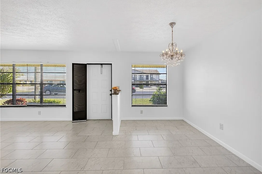 2 bed, 2.0 bath, 794 sqft, $1,460 — Photo 4