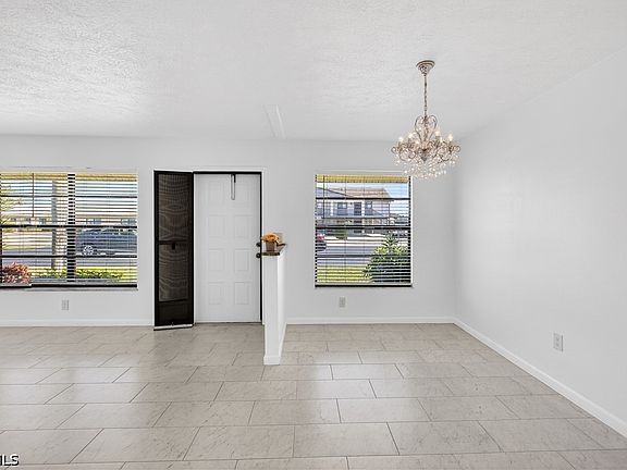 4th image of 3916 SE 11th Pl APT 503