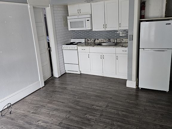 4th image of 510 E Jackson St APT 1