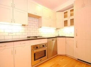 110 Greenpoint Ave APT 4F, Brooklyn, NY 11222