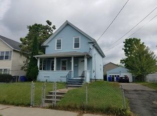 69 Lyons St, Springfield, MA 01151