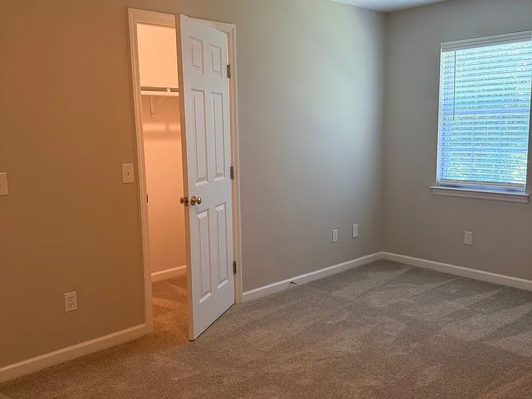 8900 Fox Glen Dr — Photo 36