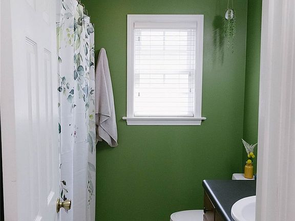 4th image of 1230 Melton Rd