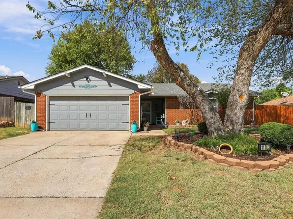 11613 Lochwood Dr, Yukon, OK 73099