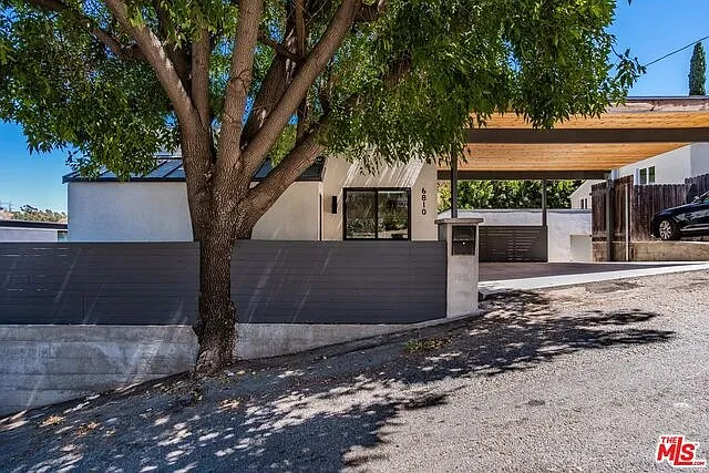 6810 Cahuenga Park Trl — Photo 20