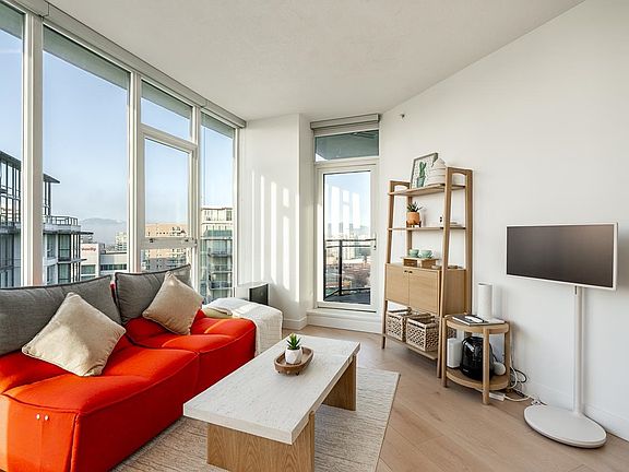 5th image of 8033 Saba Rd #1812