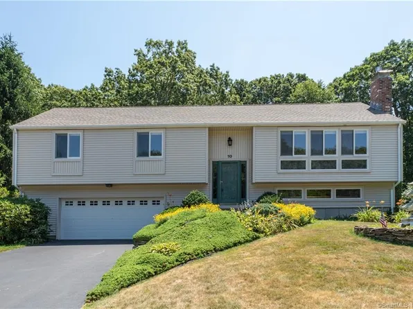 10 Winthrop Court, Waterford, CT 06385