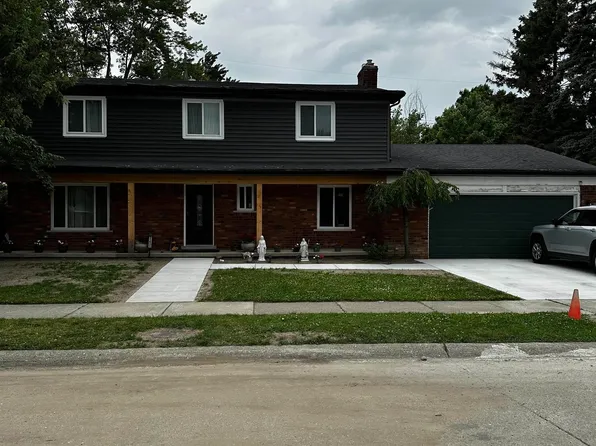 21601 Ardmore Park Dr, Saint Clair Shores, MI 48081