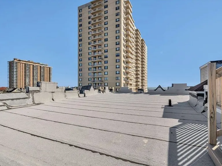 5003 Atlantic Ave #7 — Photo 26
