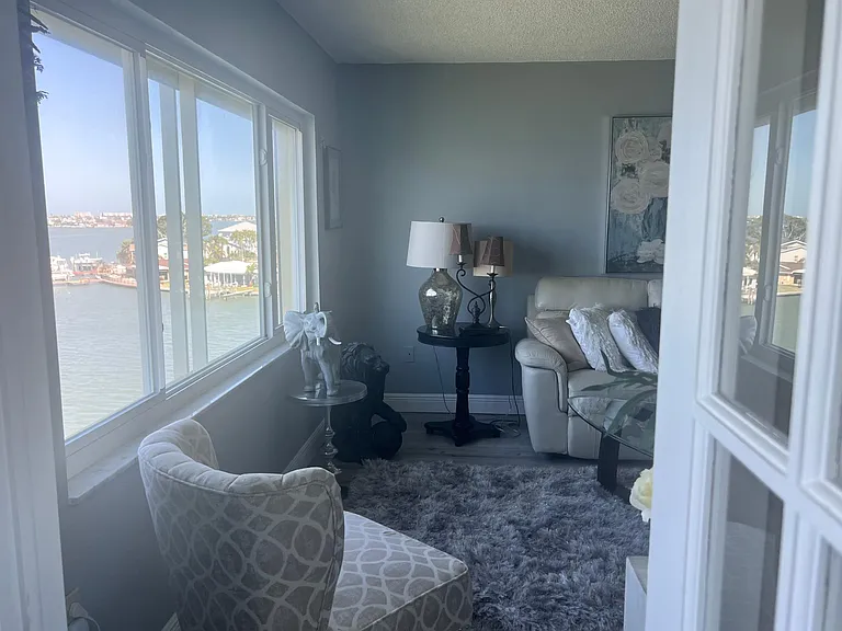 4600 Cove Cir — Photo 15