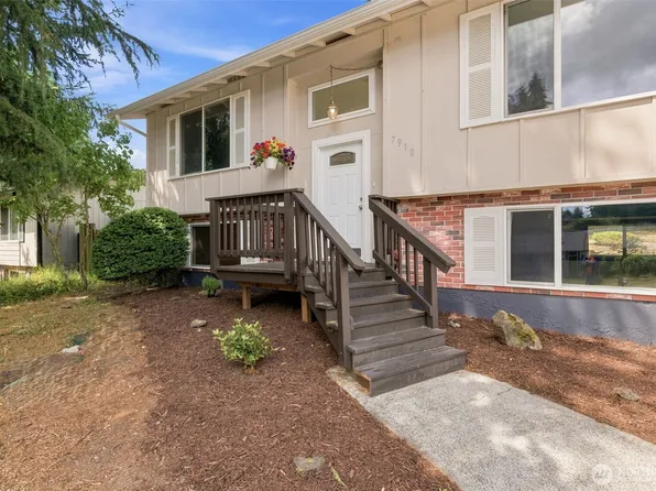 7910 Husky Way SE, Lacey, WA 98503