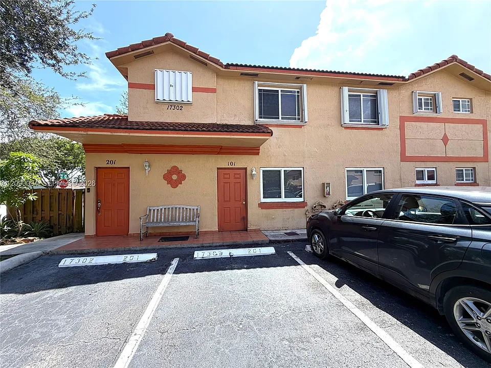 17302 NW 74th Ave #101