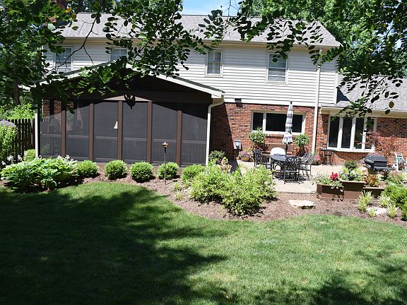 3rd image of 2036 Oak Dr
