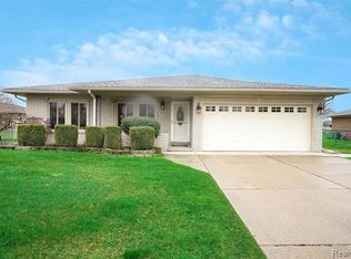 41223 Sesame Dr, Sterling Heights, MI 48314