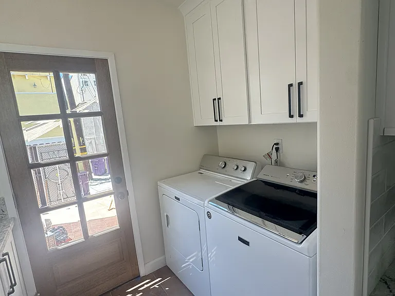 253 Covina Ave — Photo 22