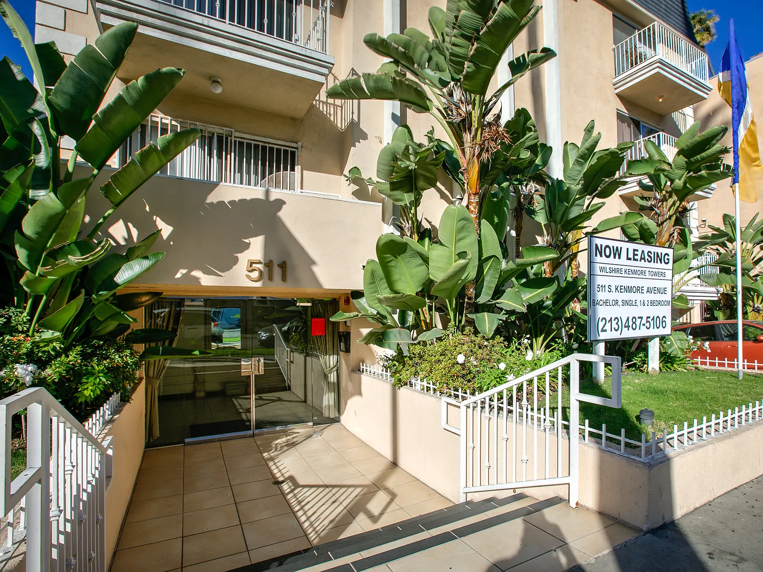 Wilshire Kenmore Towers — Photo 4
