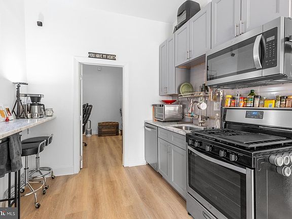 5th image of 131 W Susquehanna Ave #1F
