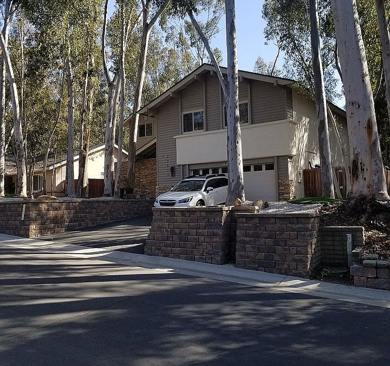 2nd image of 22571 Jeronimo Rd