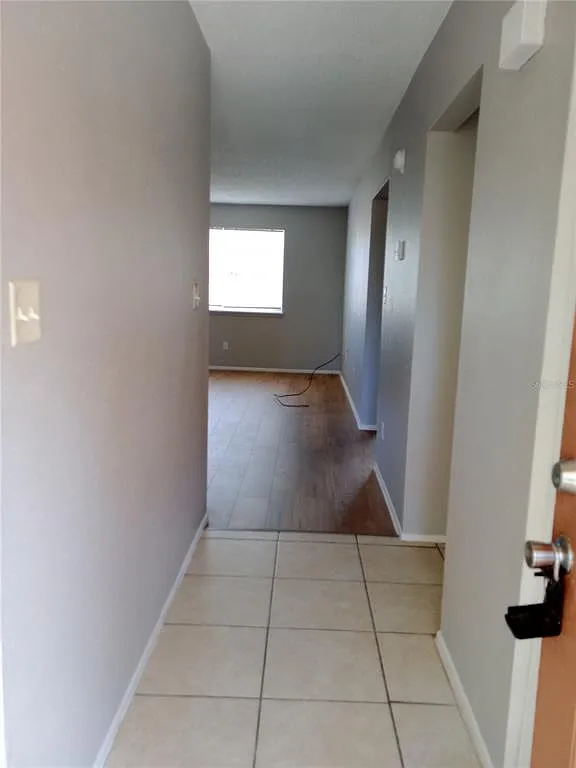 2 bed, 1.0 bath, 820 sqft, $1,050 — Photo 4