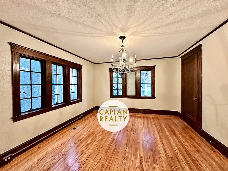 110 Marvel Rd — Photo 2