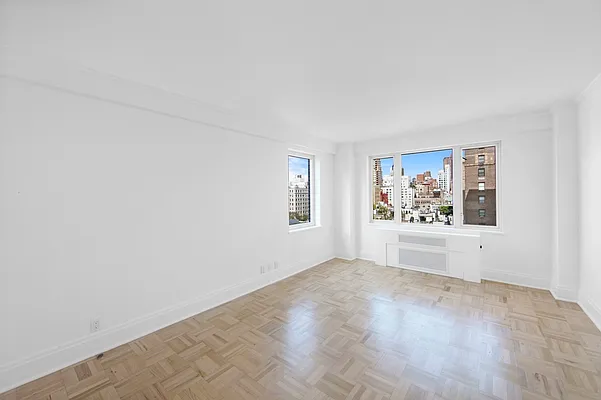 Rented by Stonehenge NYC LLC | media 13