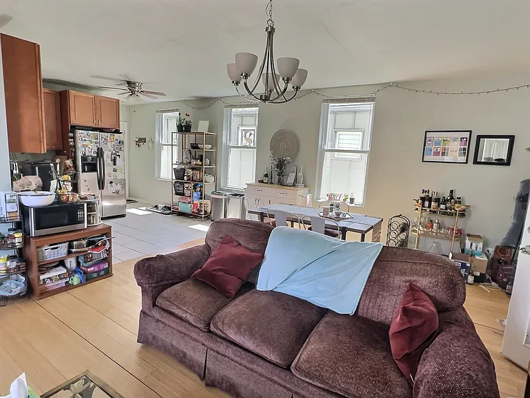1723 W Altgeld St #2R — Photo 7
