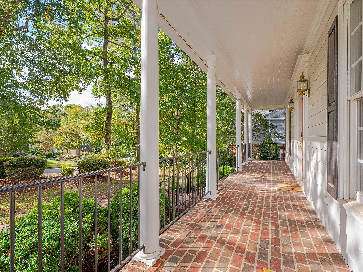 5 bed, 3214 sqft, $3,800 — Photo 4