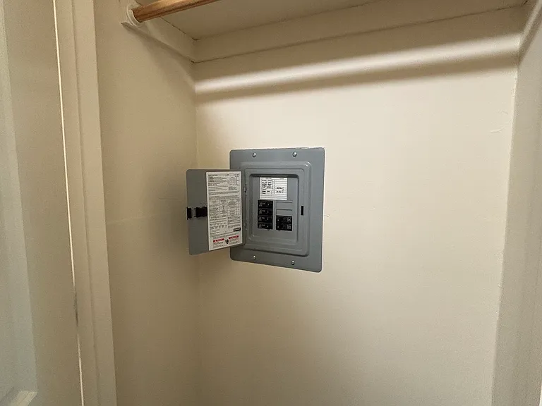 523 Poplar Ave — Photo 13