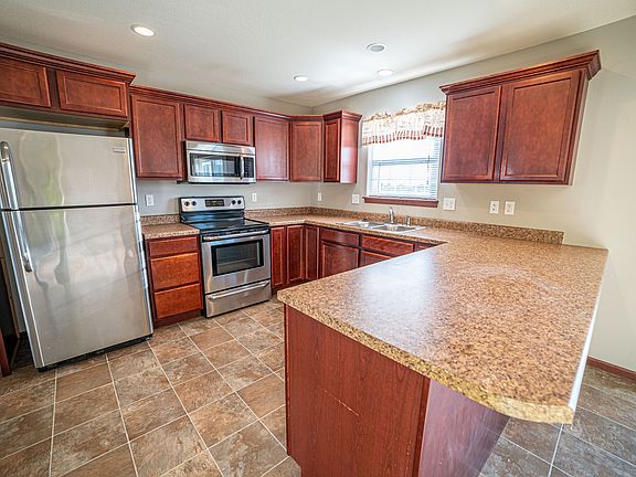 2nd image of 105 Woodstone Ln SW