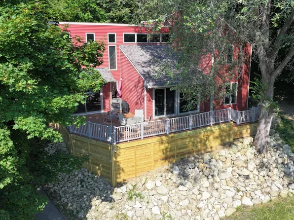 24425 County Road 17, Winona, MN 55987