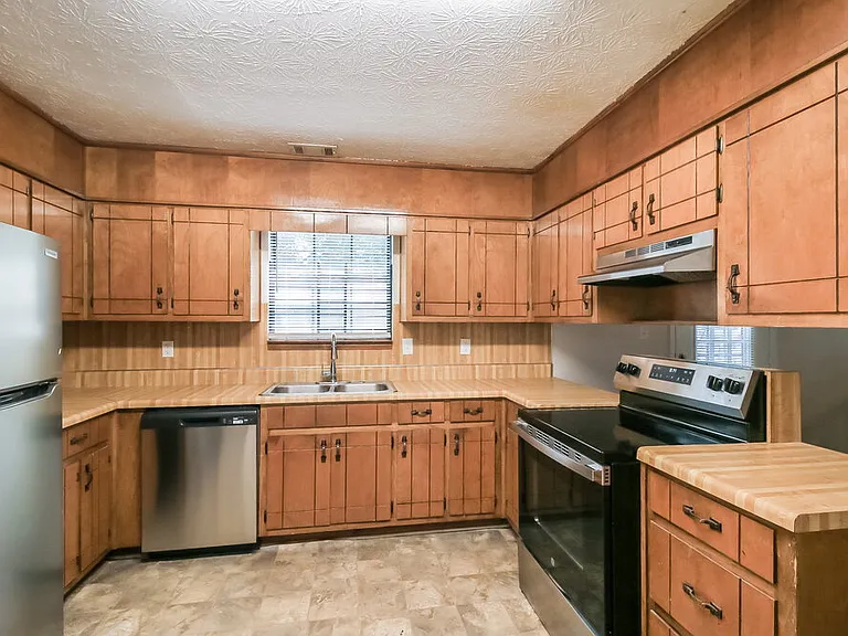 127 Gristmill Ct — Photo 8