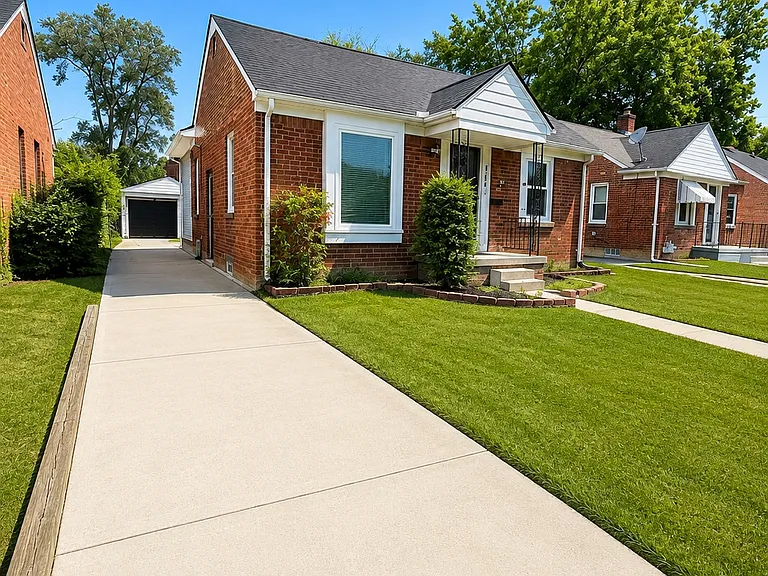 8881 Greenview Ave — Photo 2