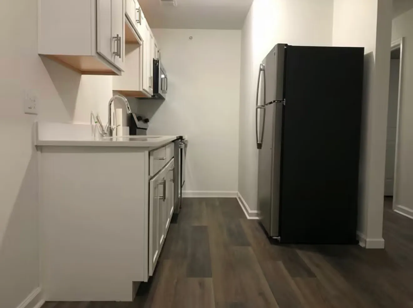 3 bed, 1025 sqft, $1,650 — Photo 3