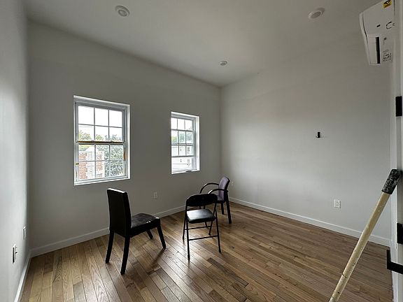 4th image of 79 Stuyvesant Ave #32E