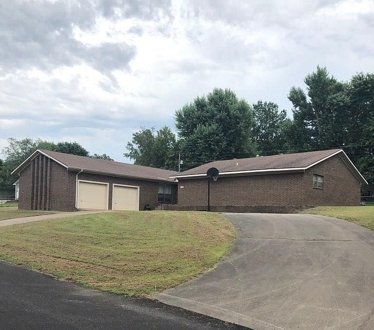 1st image of 604 Skyline Dr