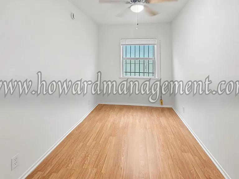 3717 Los Feliz — Photo 7