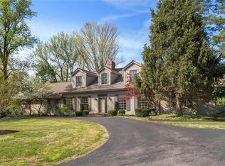 2 Bennington Ln, Saint Louis, MO 63124