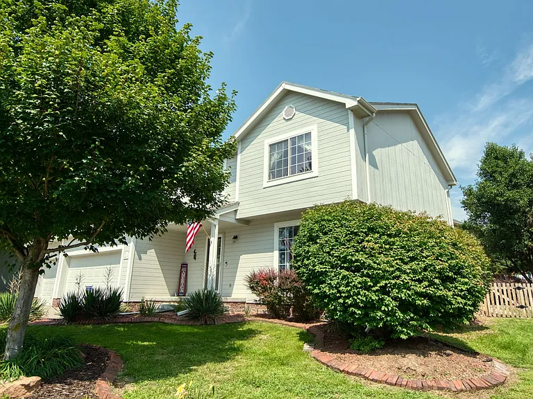 4413 S 176th Ave — Photo 3