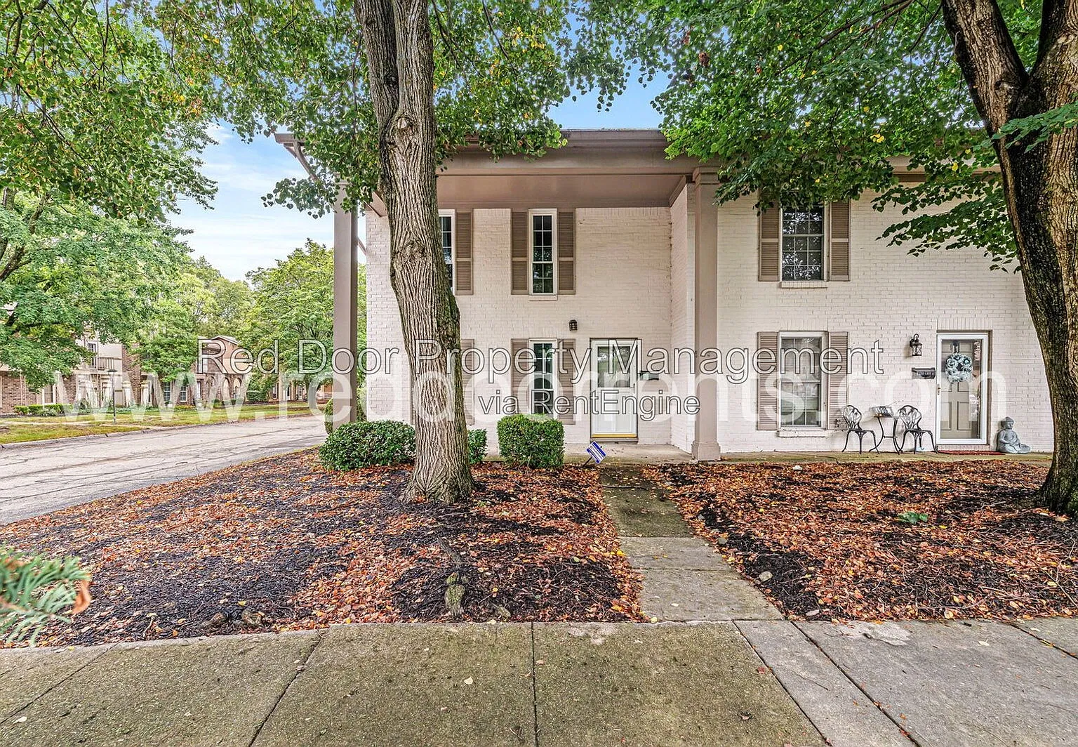 2 bed, 1.5 bath, 1320 sqft, $1,450 — Photo 3